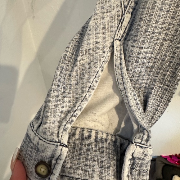 Structure - Picture 3 of 8